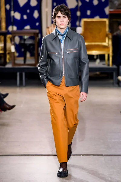 Look 35